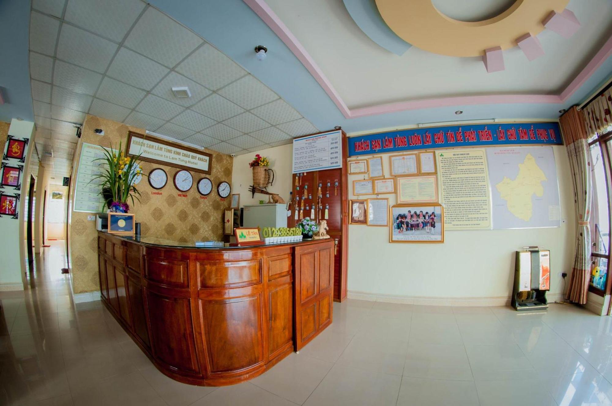 Lam Tung Hotel Dong Van - By Bay Luxury エクステリア 写真